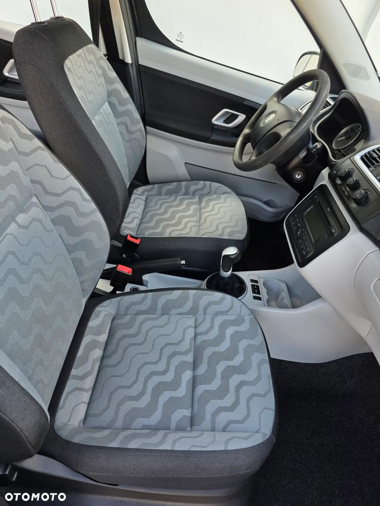 Skoda Roomster 1.4 16V Style - 16