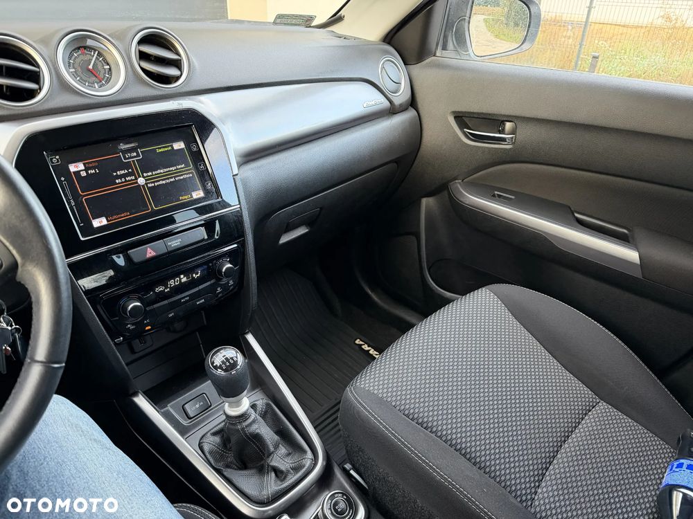 Suzuki Vitara 1.4 Boosterjet Premium 4WD - 10