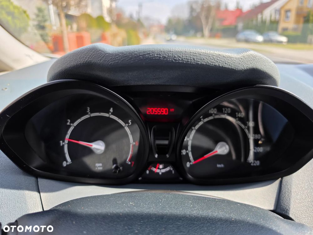 Ford Fiesta - 8