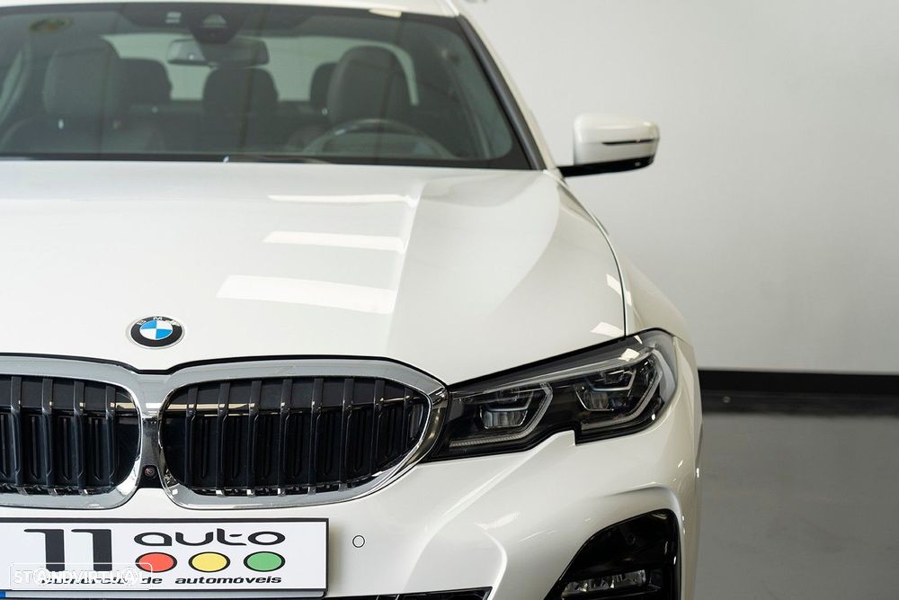 BMW 320 d Pack Desportivo M Auto - 6