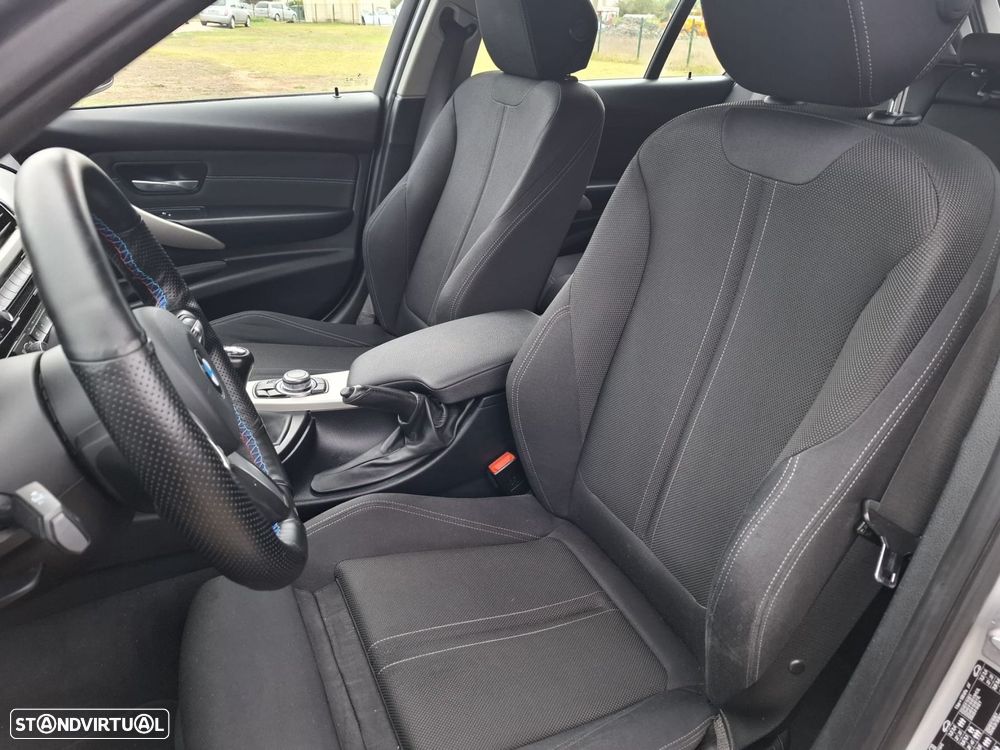 BMW 318 d Touring Pack M - 20