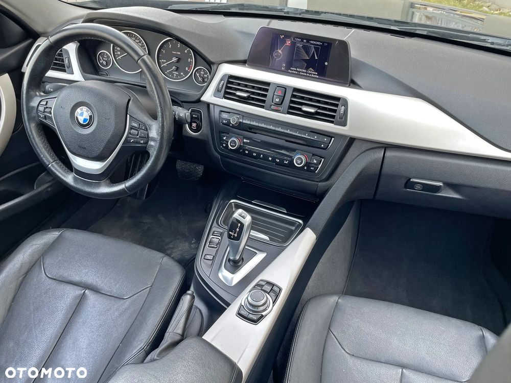 BMW Seria 3 320d Blue Performance Sport Line - 26