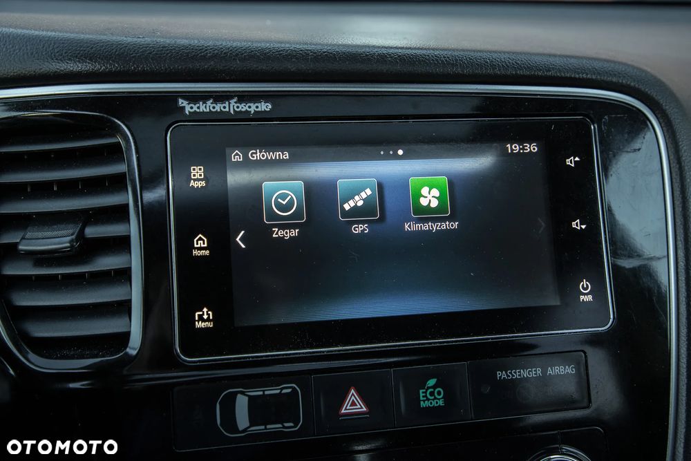 Mitsubishi Outlander Instyle NAVI + - 21