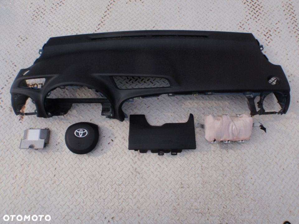 TOYOTA YARIS 3 III DESKA KONSOLA KOKPIR PULPIT PÓŁKA PARAPET PODUSZKI POWIETRZNE KIEROWCY PASAŻERA KOLAN AIRBAG PASY PAS komplet OKAZJA Raz2 !!! - 3