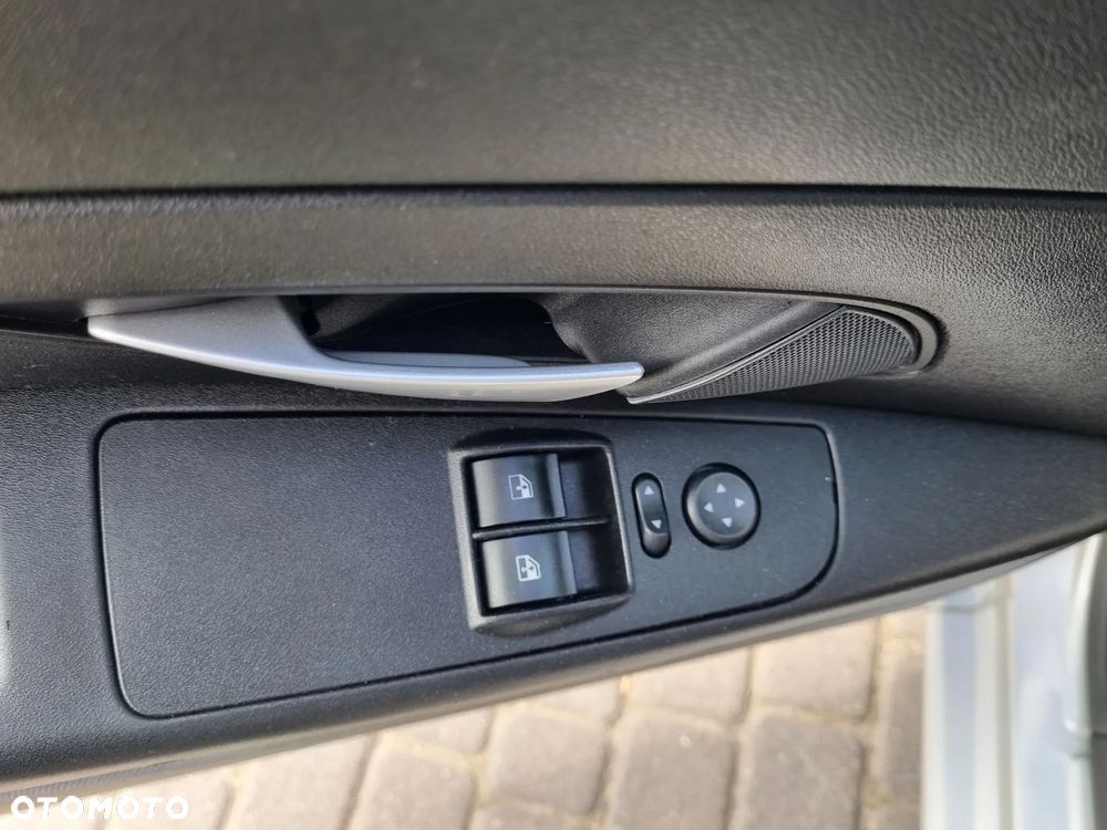 Fiat Linea 1.4 T-Jet 16V Active - 21