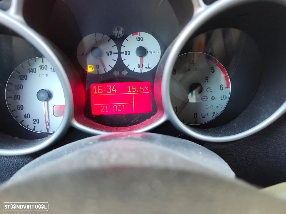 Alfa Romeo 147 1.9 JTD 16V Progression - 13