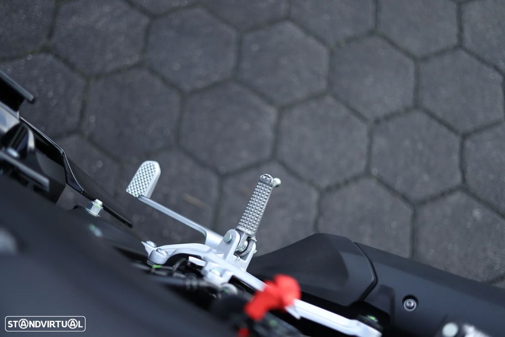 Yamaha YZF R-125 - 21