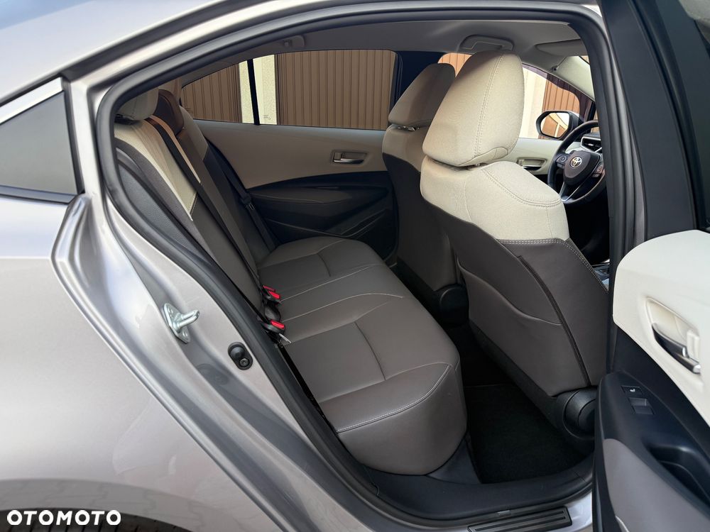 Toyota Corolla 1.6 Executive MS - 18