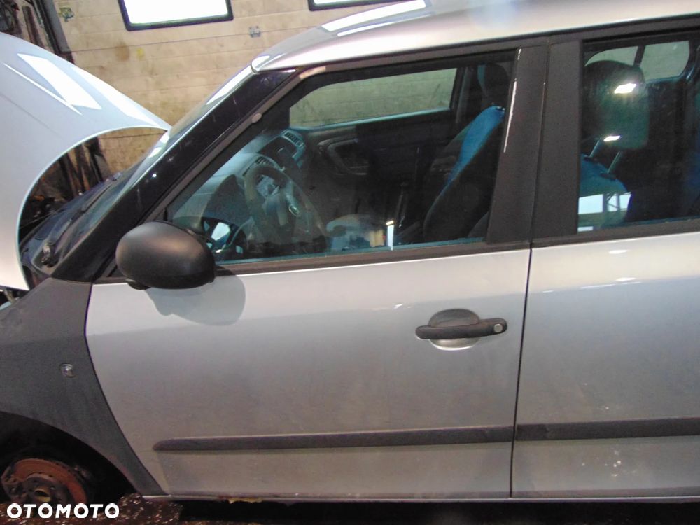 DRZWI LEWE PRZÓD PRZEDNIE SKODA FABIA II 9156 - 1