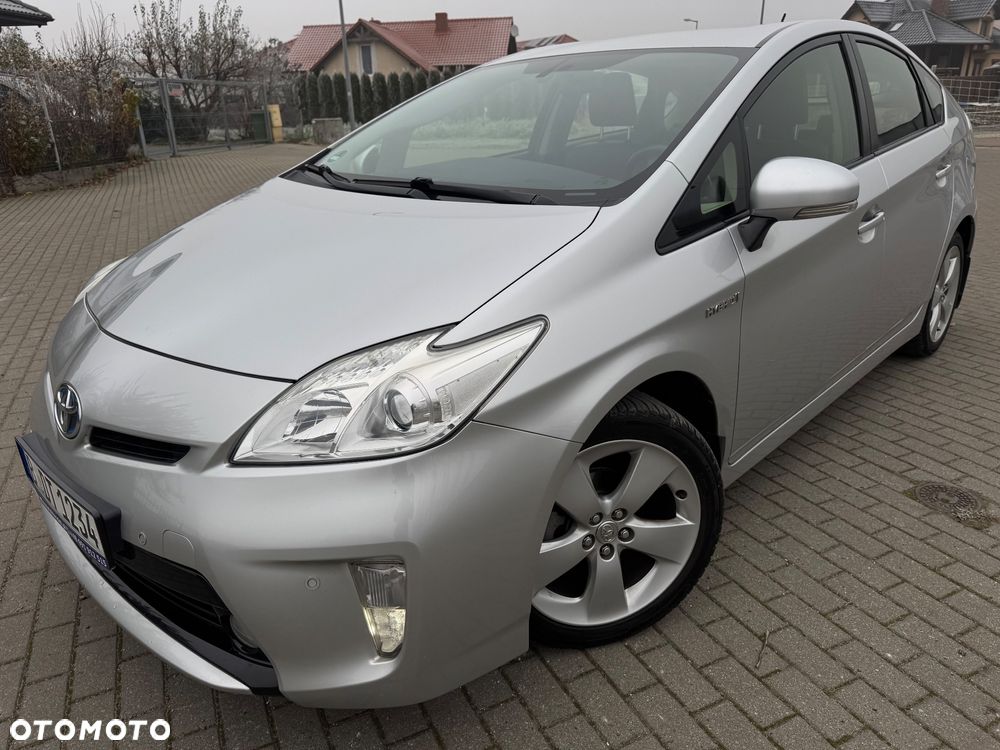 Toyota Prius (Hybrid) Life - 2