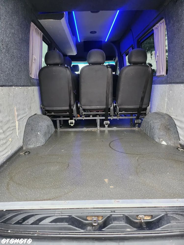 Mercedes-Benz Sprinter - 18