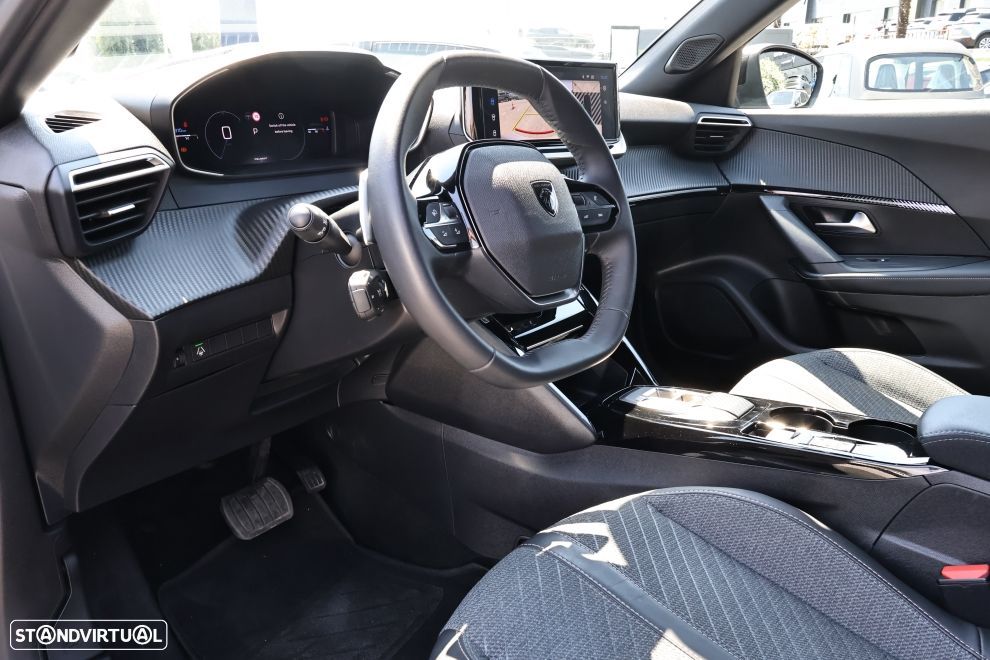 Peugeot 2008 1.2 Hybrid Allure e-DCS6 - 14