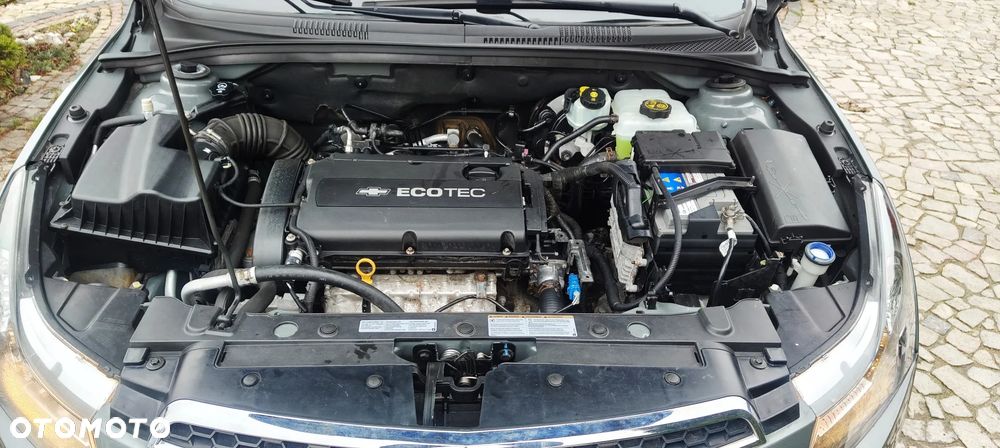 Chevrolet Cruze 1.8 LT - 12