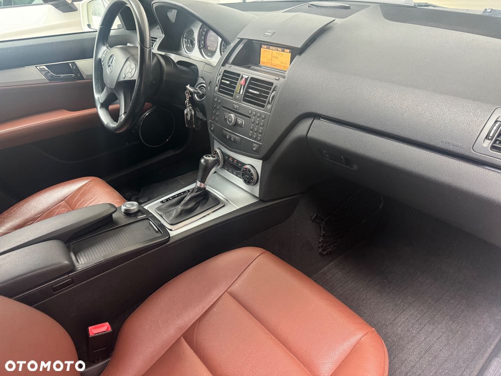 Mercedes-Benz Klasa C 320 CDI Avantgarde 4-Matic - 10