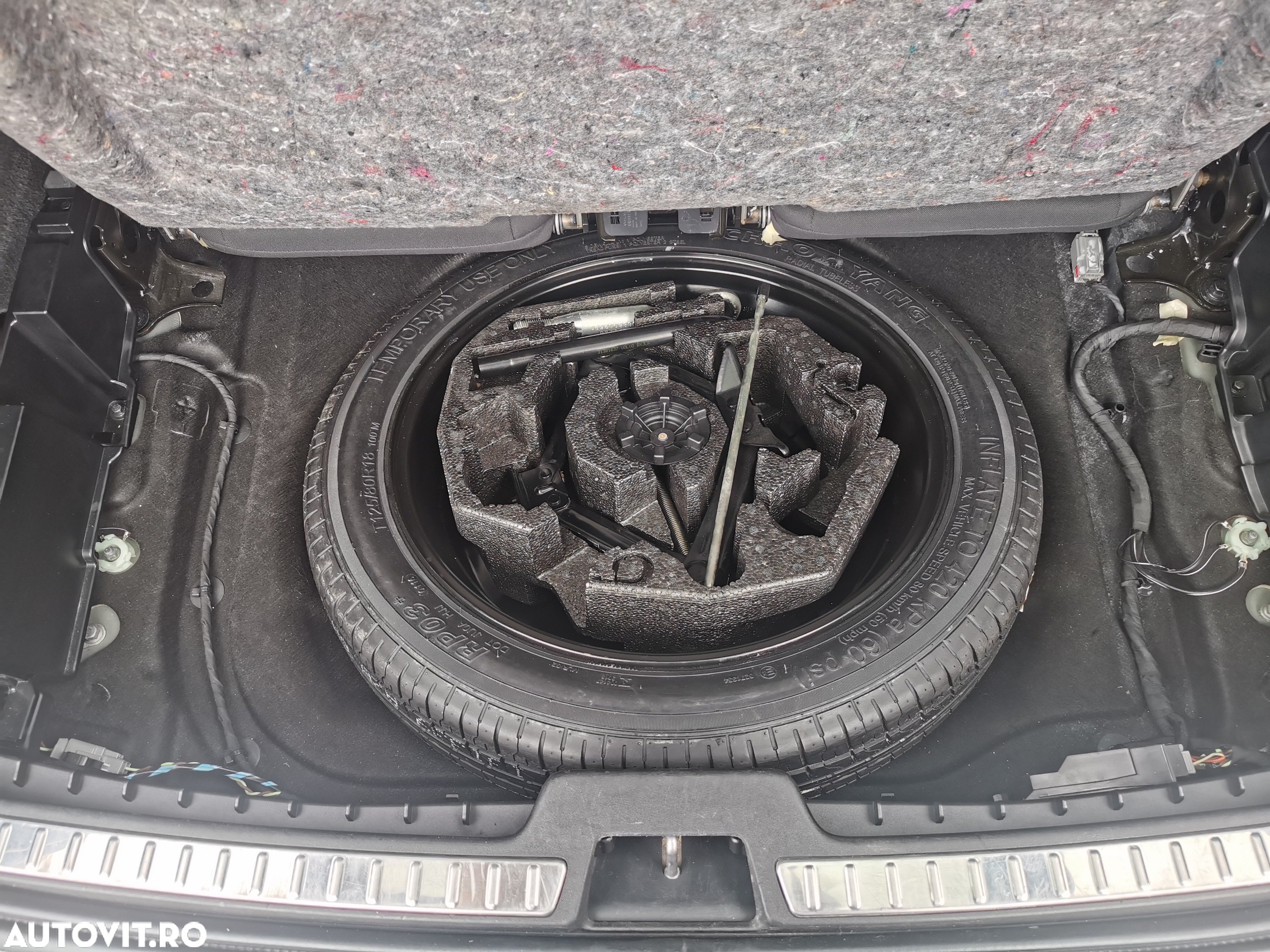 Volvo XC 90 D5 AWD Geartronic Momentum - 24