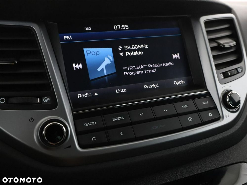Hyundai Tucson 2.0 CRDi 4WD Automatik Advantage - 24