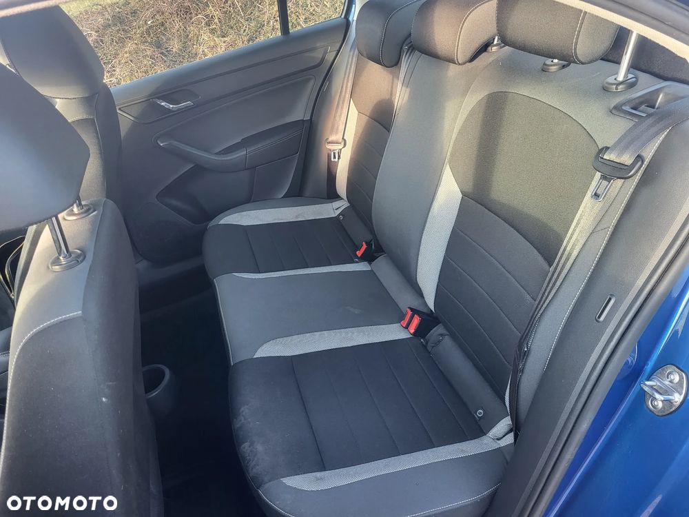 Skoda RAPID 1.2 TSI Ambition - 10