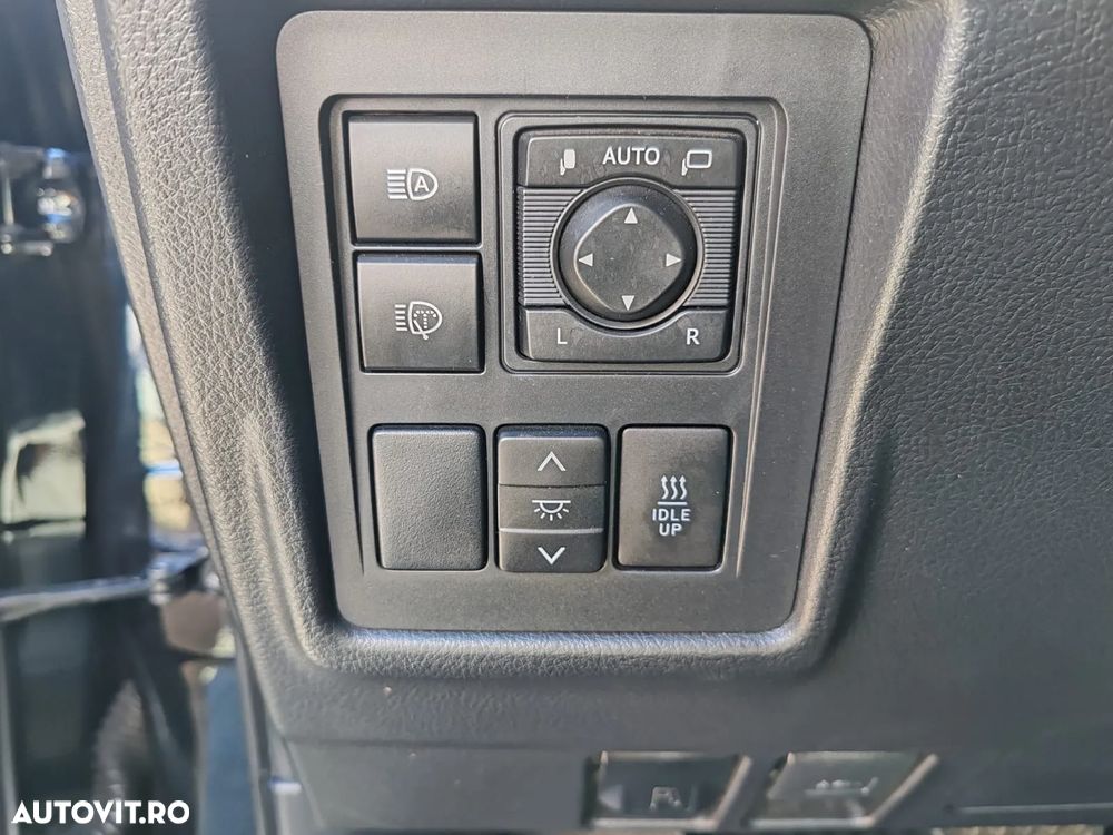 Toyota Land Cruiser 2.8l Turbo D-4D AVS Aut. Luxury - 21