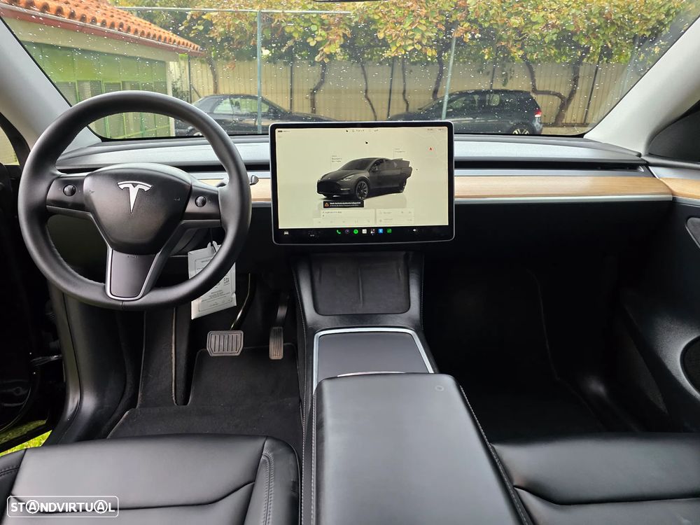Tesla Model Y Long Range Dual Motor AWD - 9