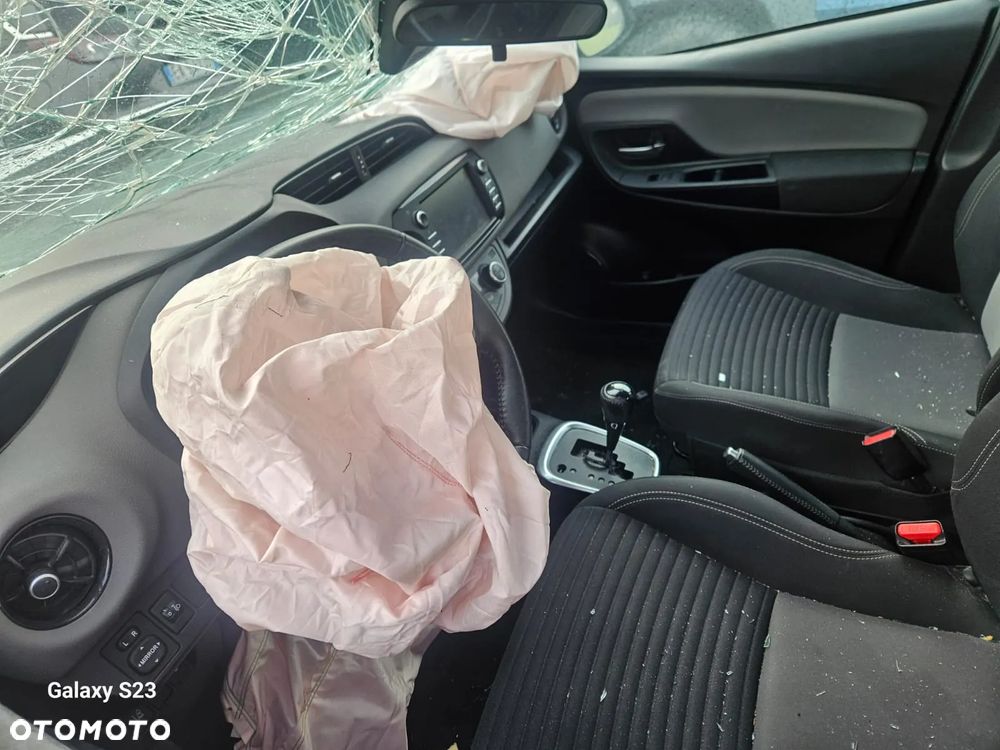 Toyota Yaris Hybrid 1.5 VVT-i - 7