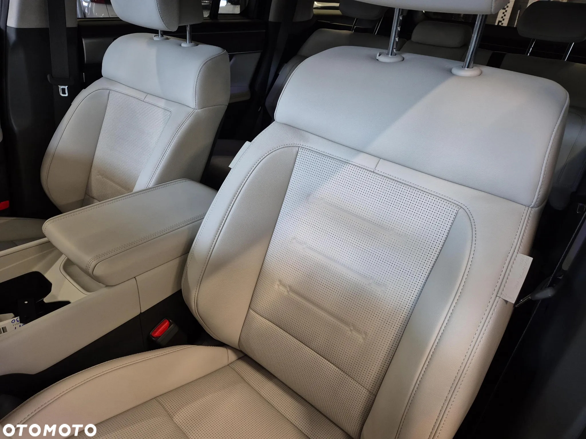 Hyundai Santa Fe 1.6 T-GDI HEV Executive - 11