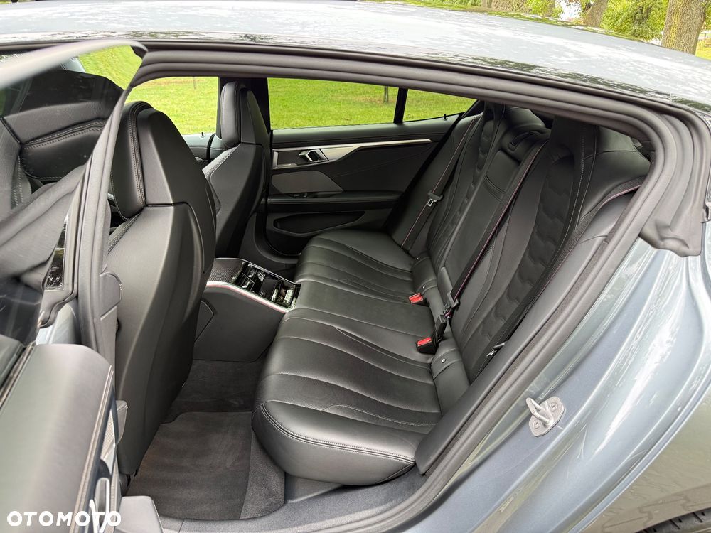 BMW Seria 8 - 27