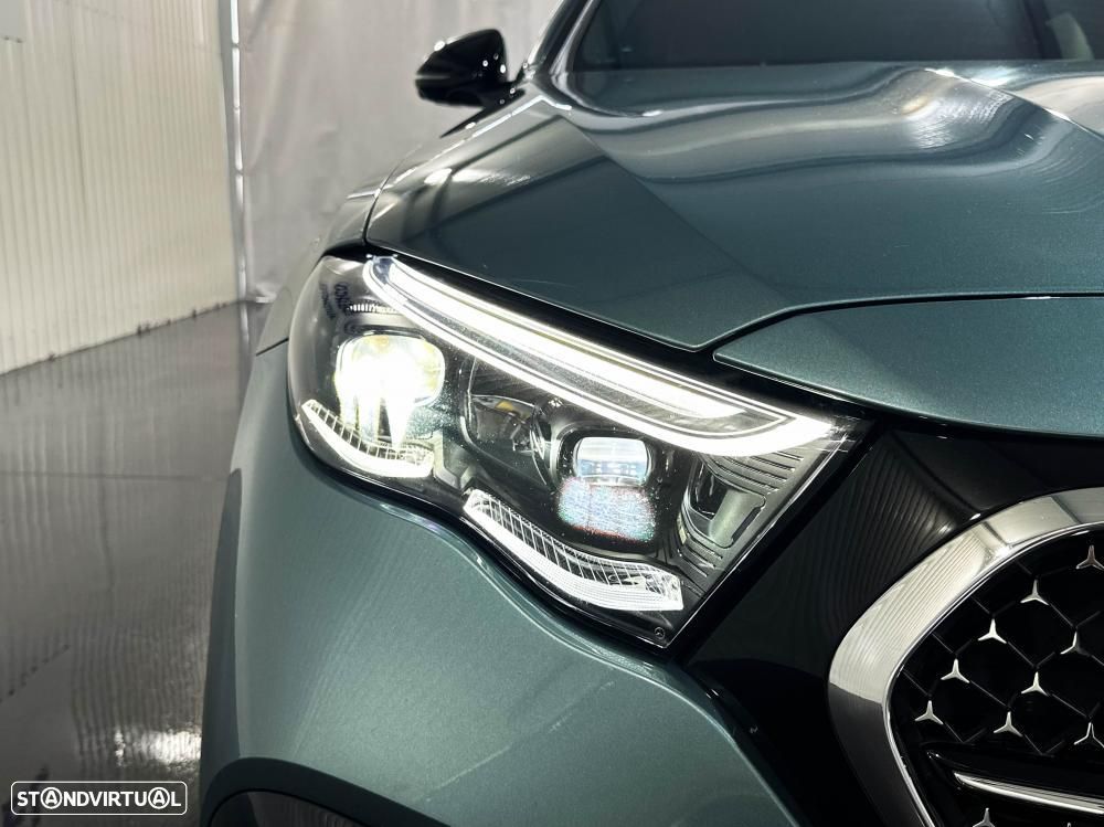 Mercedes-Benz E 300 de 4Matic 9G-TRONIC AMG Line - 16