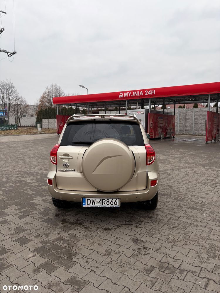 Toyota RAV4 ver-2-0-active-4x2 - 3