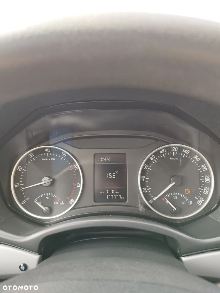 Skoda Octavia 1.4 TSI Ambiente - 8