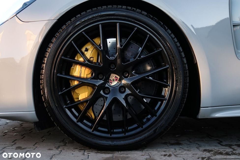 Porsche Panamera Turbo S E-Hybrid GPF - 12