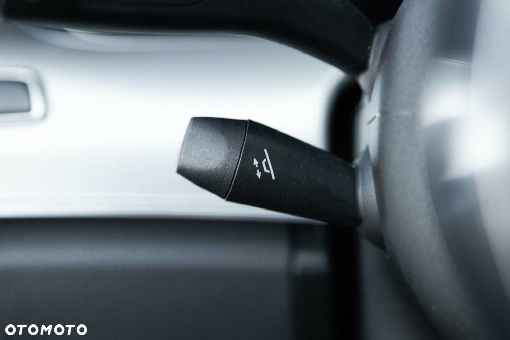 Mercedes-Benz Klasa E - 27