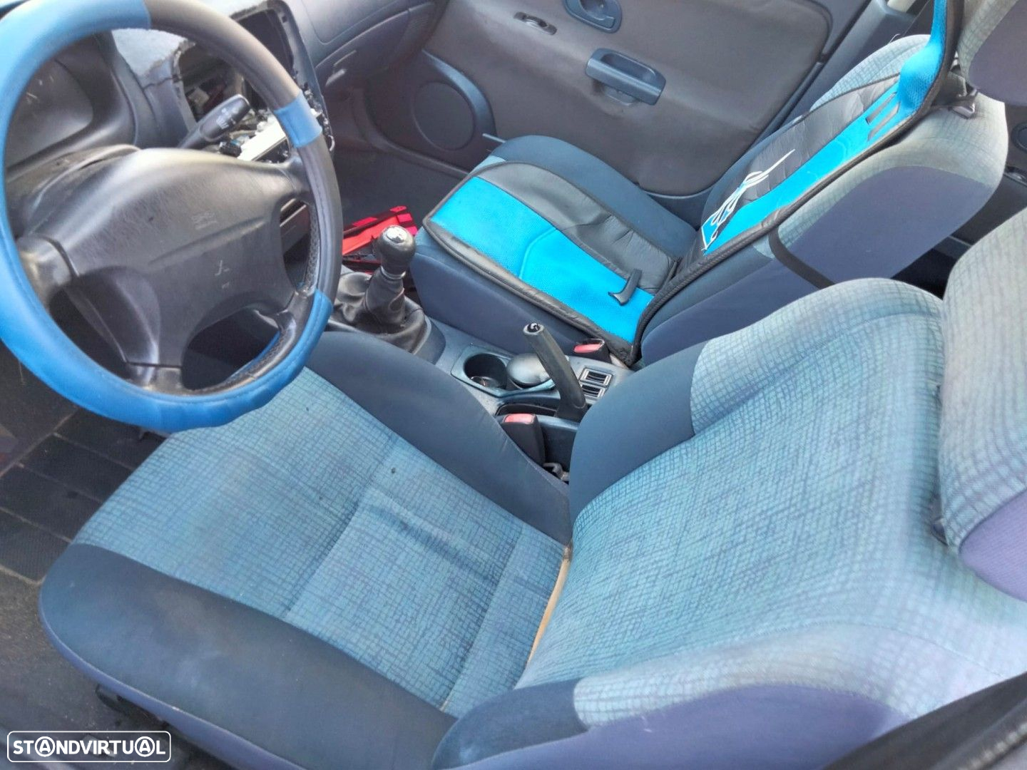Mitsubishi Carisma  1.9 TD de 2000 disponível para peças - 6