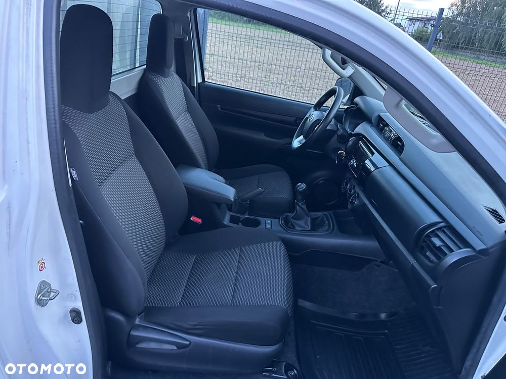 Toyota Hilux 2.4 D-4D Single Cab DL 4x2 - 12