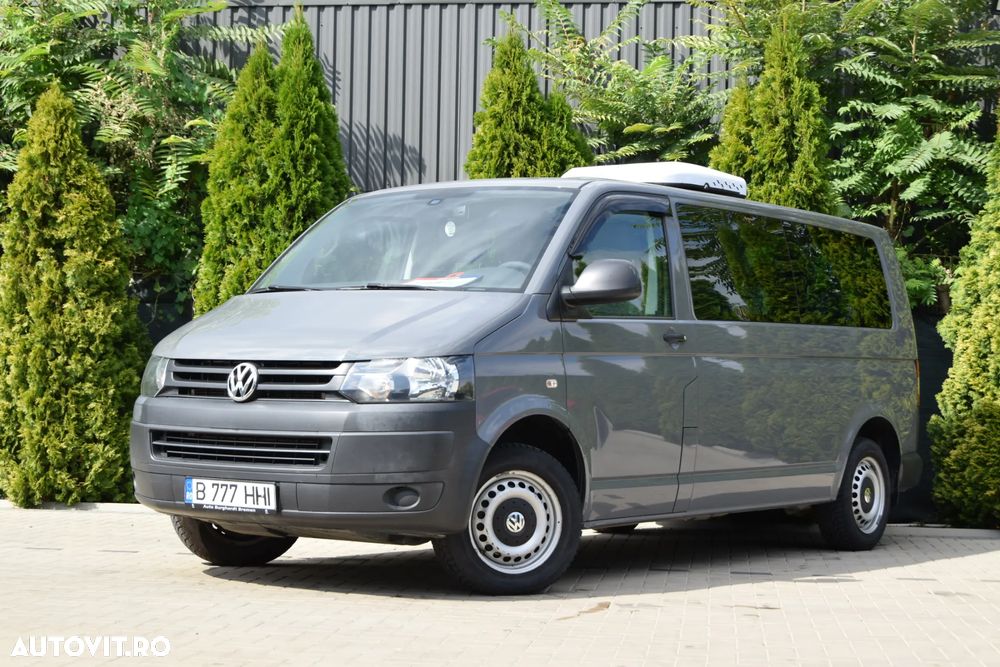 Volkswagen Caravelle - 3