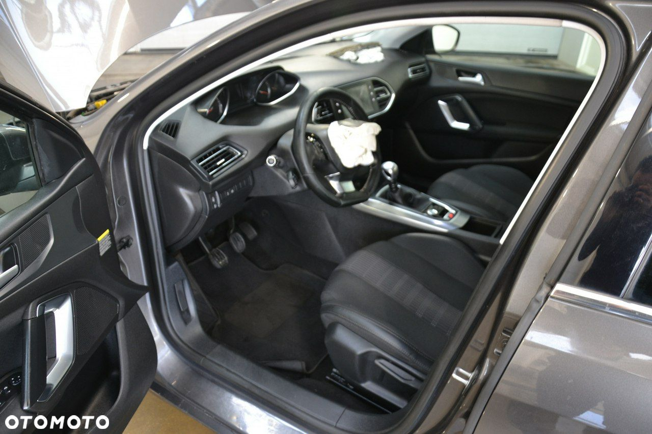 Peugeot 308 - 22