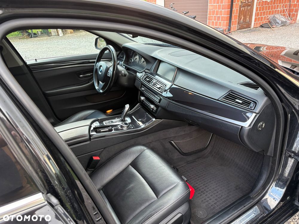 BMW Seria 5 520d Luxury Line - 15