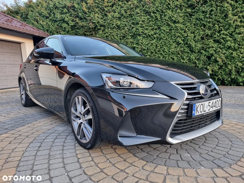 Lexus IS Business Edition - 26