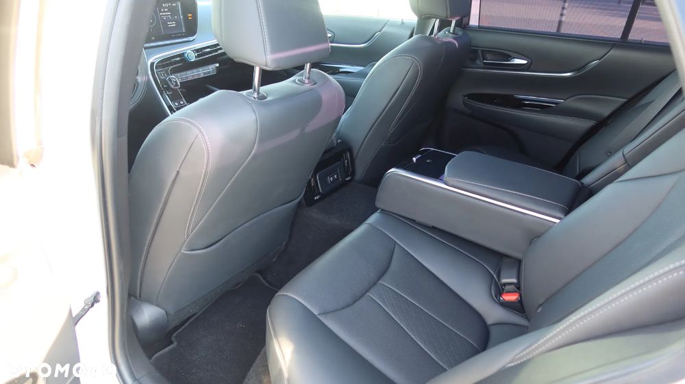 Toyota Mirai Executive - 9
