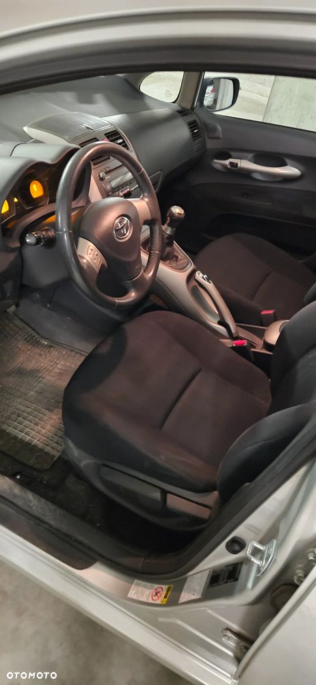 Toyota Auris 1.6 VVT-i Sol - 5