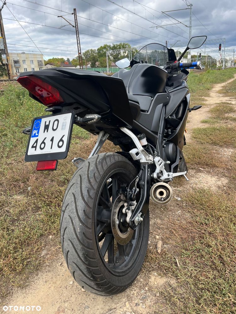 Yamaha YZF - 7