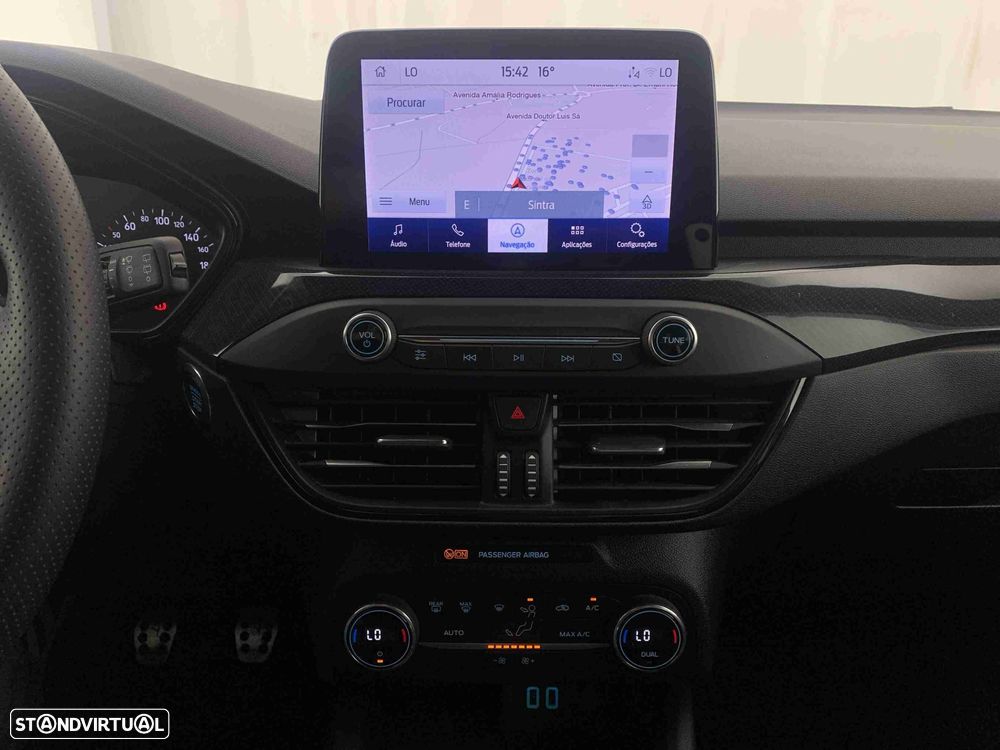 Ford Focus 1.0 EcoBoost ST-Line X - 9