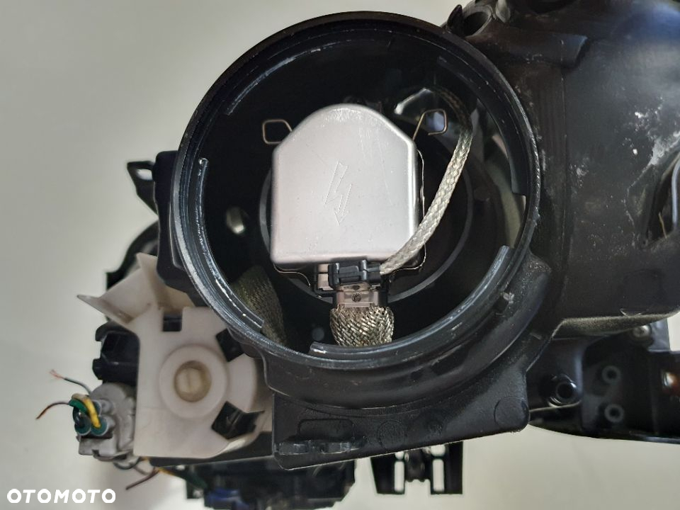 MAZDA CX-7 2006-2012 REFLEKTOR LAMPA XENON PRAWA KOMPLETNA EU - 9