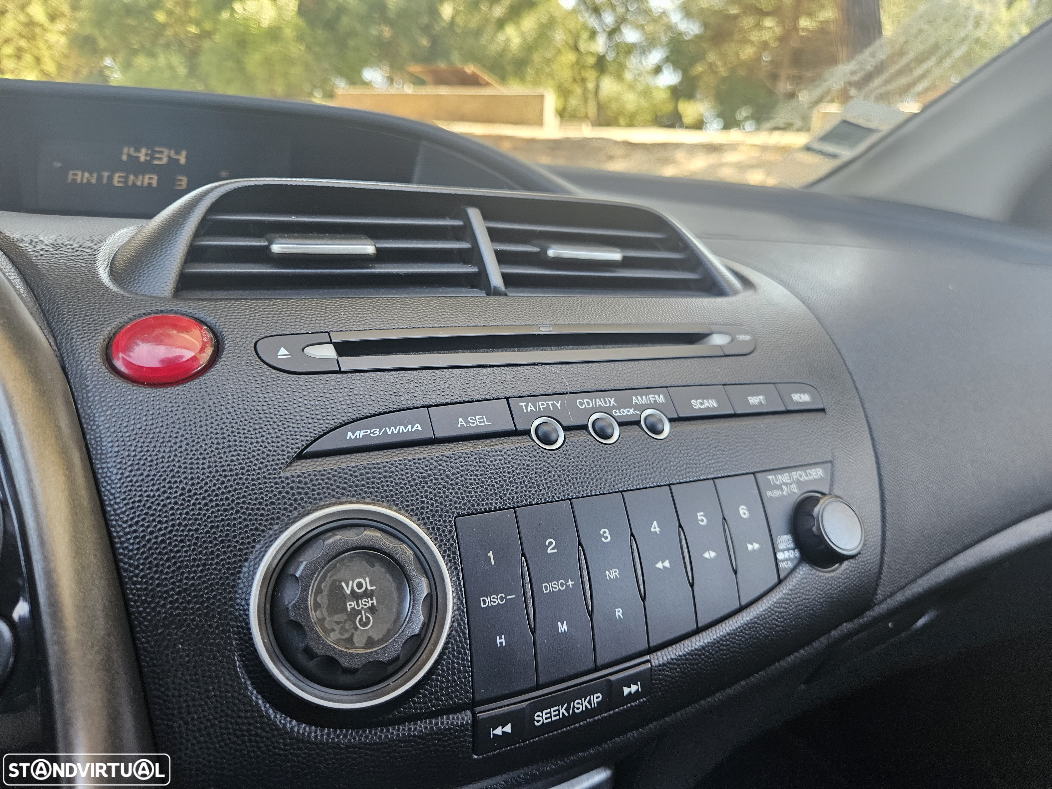 Honda Civic 1.4 Comfort - 18