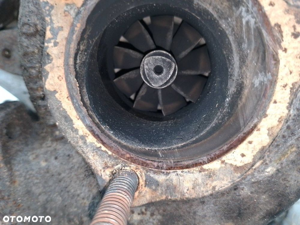 TURBINA Z KOLEKTOREM AUDI A4 B6 038145702G 717858-5  GT1749VA 1.9 TDI - 9