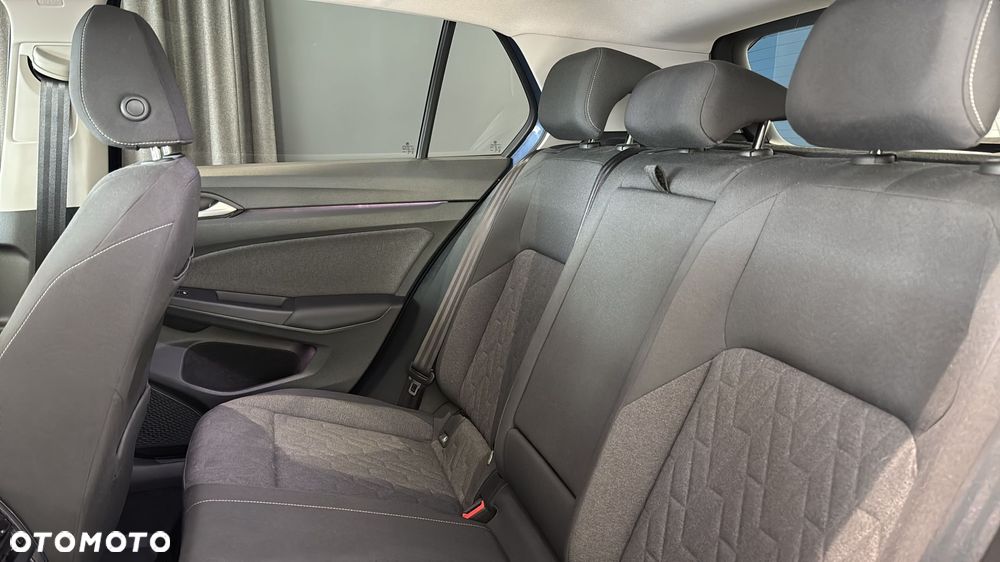 Volkswagen Golf 1.5 TSI Special Edition - 17
