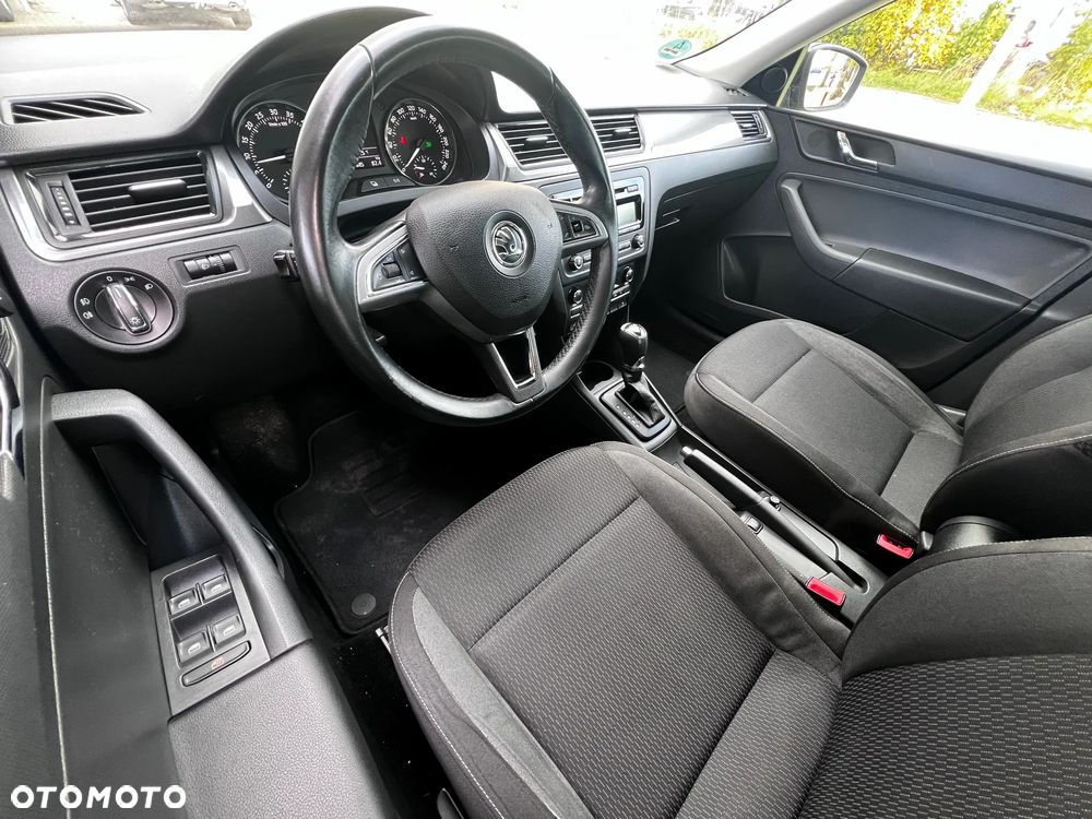 Skoda RAPID 1.6 TDI DSG Edition - 8