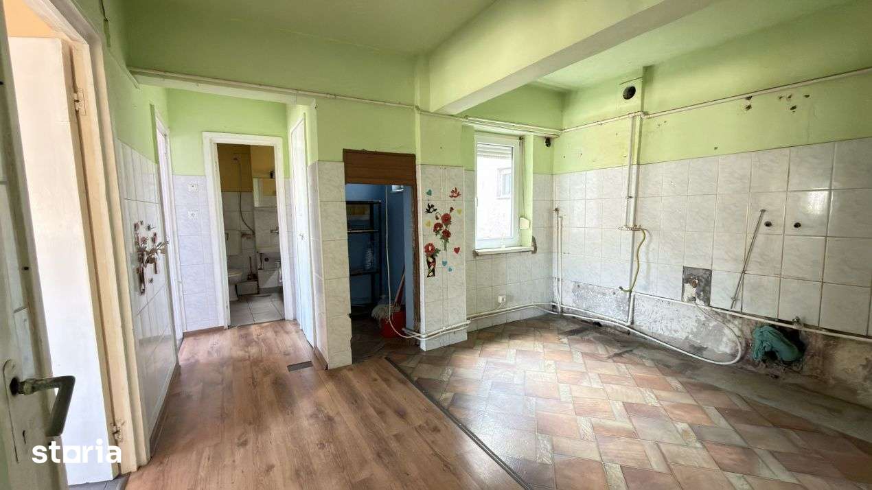 Apartament 4 camere Etaj IV, MV1, Zona Ludy - Str. Regele Ferdinand I — fotografia 3