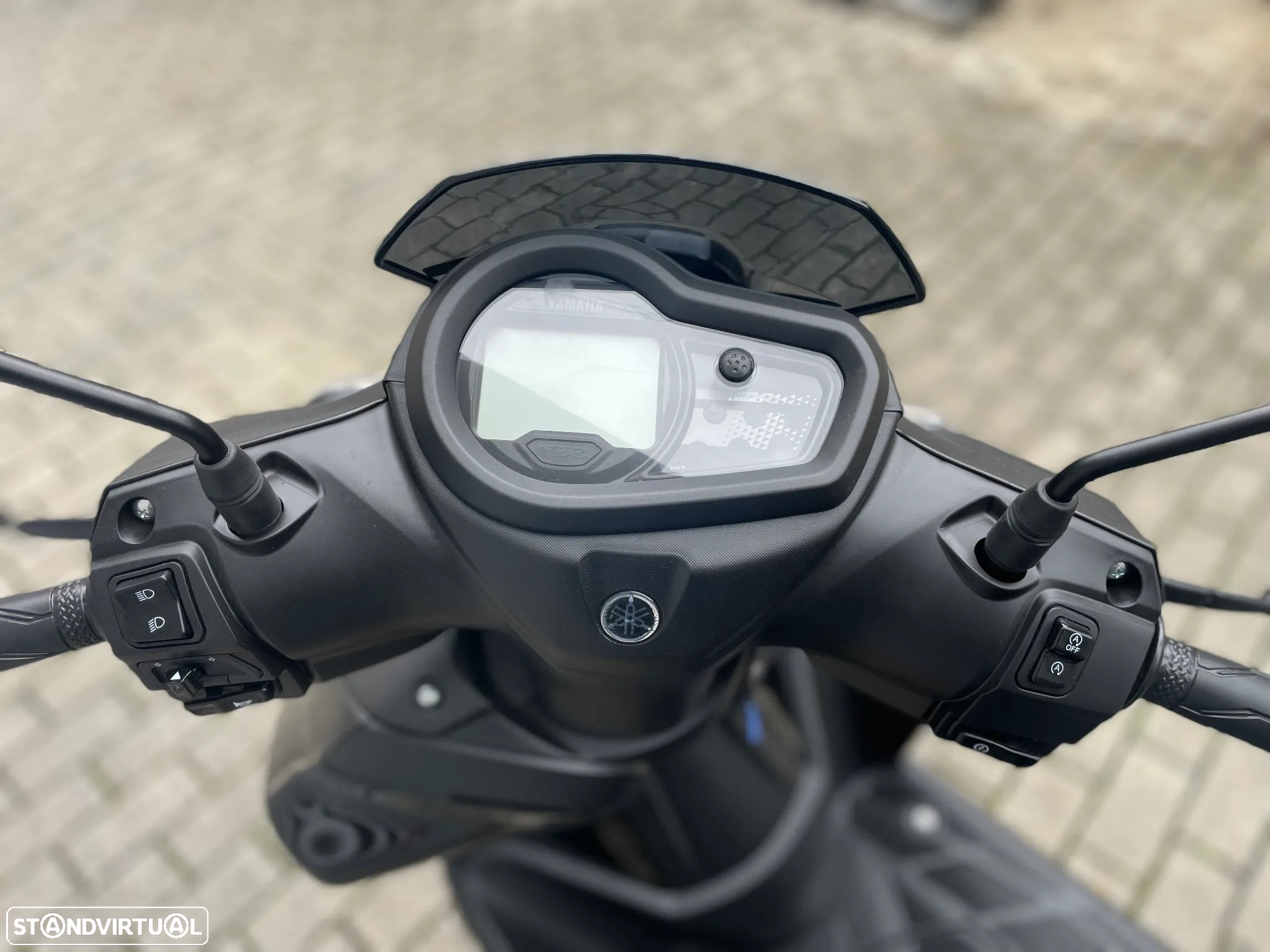 Yamaha RayZR - 5