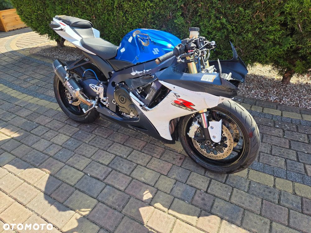 Suzuki GSX-R - 10