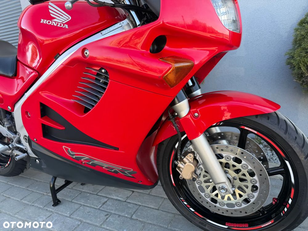 Honda VFR - 10